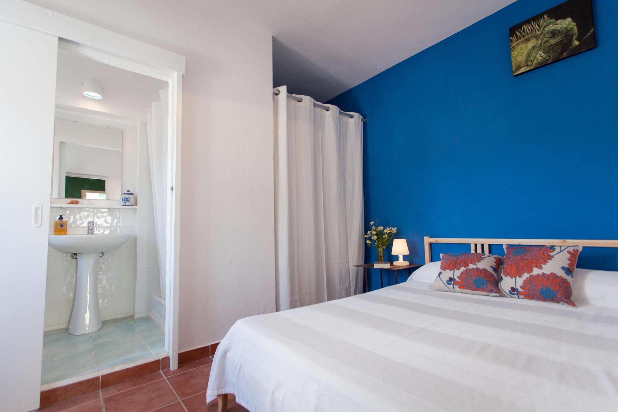 Cosmos Grand Hostal Sant Francesc de s'Estany Exterior photo