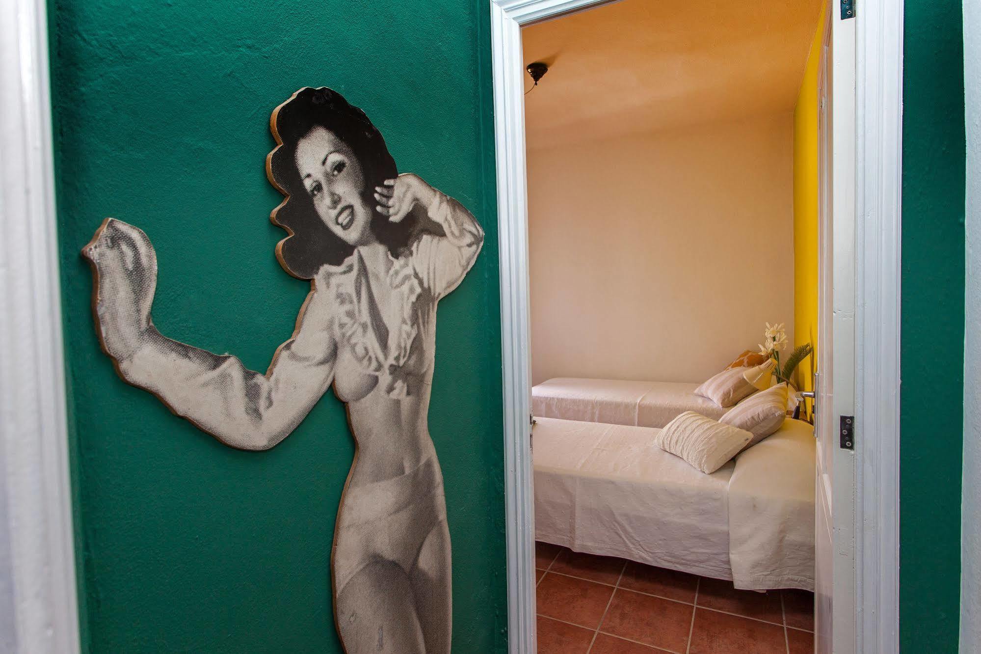 Cosmos Grand Hostal Sant Francesc de s'Estany Exterior photo